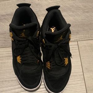 COPY - Jordan black and gold